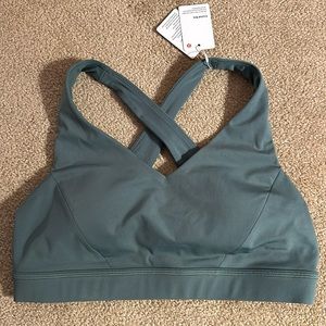 New with tags LULULEMON envital bra size 10